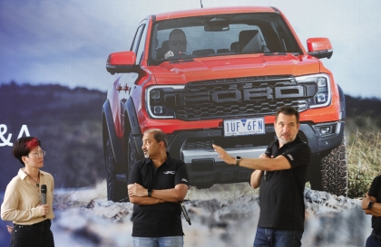 Ford Ranger Raptor thế hệ mới: Là xe con hay xe tải? Vì sao lại cần Adblue?